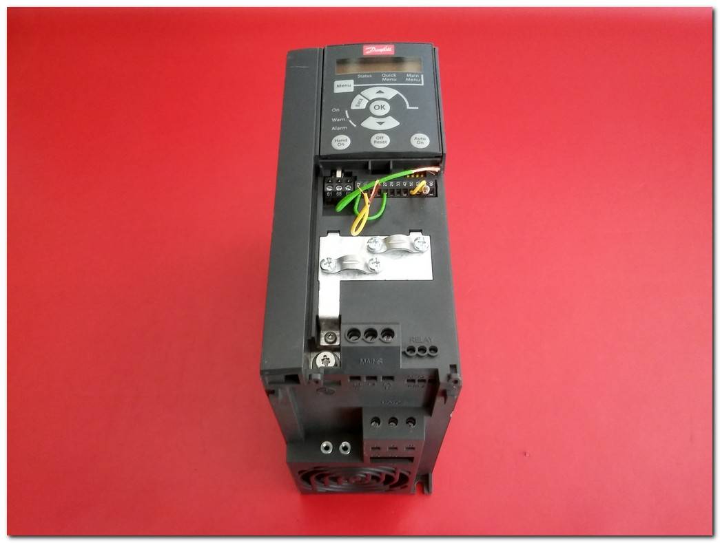 DANFOSS FC-051P7K5 132F0030 FC-051P7K5T4E20H3BXCXXXSXXX 7,5 KW SÜRÜCÜ