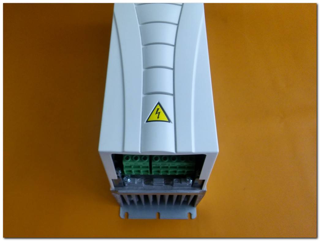 ABB ACH550-01-023A-4 11KW HVAC SÜRÜCÜ 
