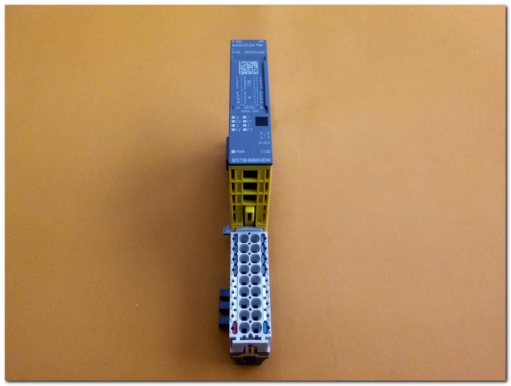 SIEMENS 6ES7 193-6BP00-0DA0 S C-L9B02112 SIMATIC ET 200SP PLC TERMİNALİ