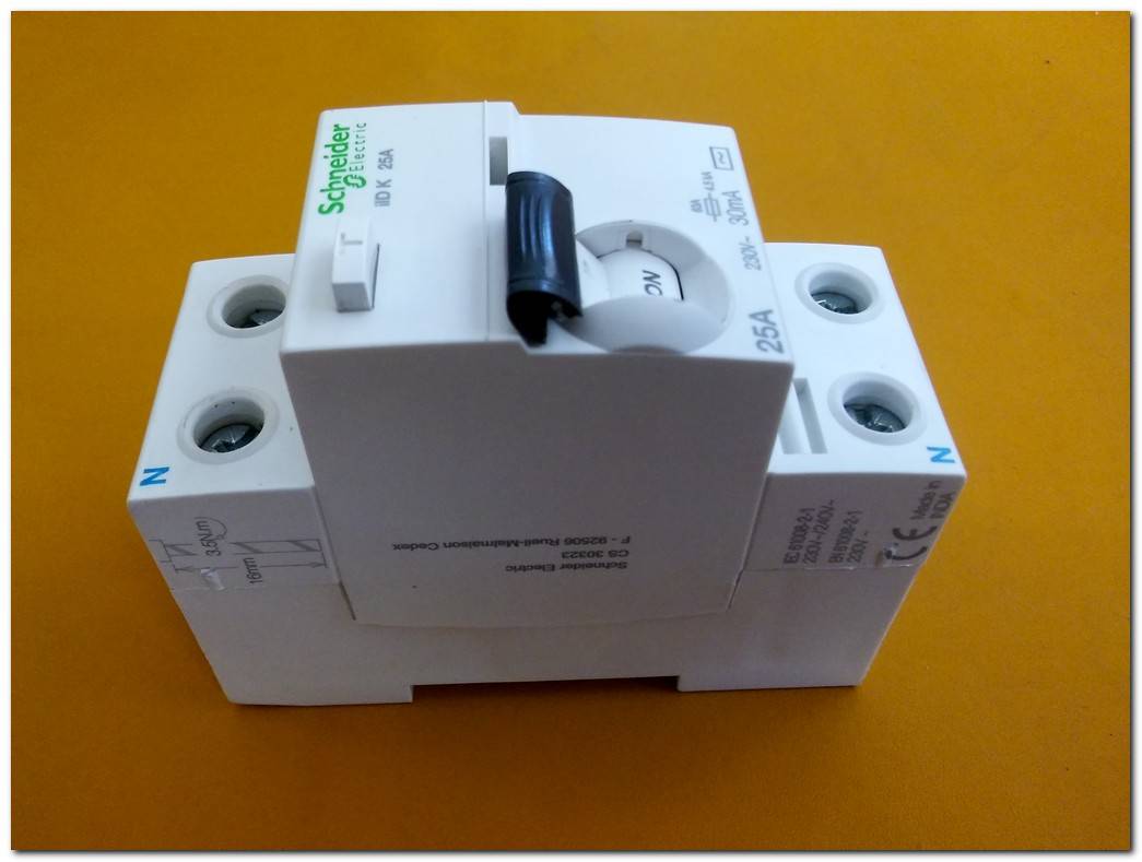 SCHNEİDER İID K 25A A9R50225 KAÇAK AKIM KORUMA RÖLESİ