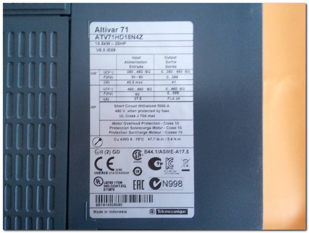 SCHNEİDER ATV71HD18N4Z ATV71HD18N4 18.5KW ALTİVAR 71 ATV71 18,5 KW INVERTER DRIVE