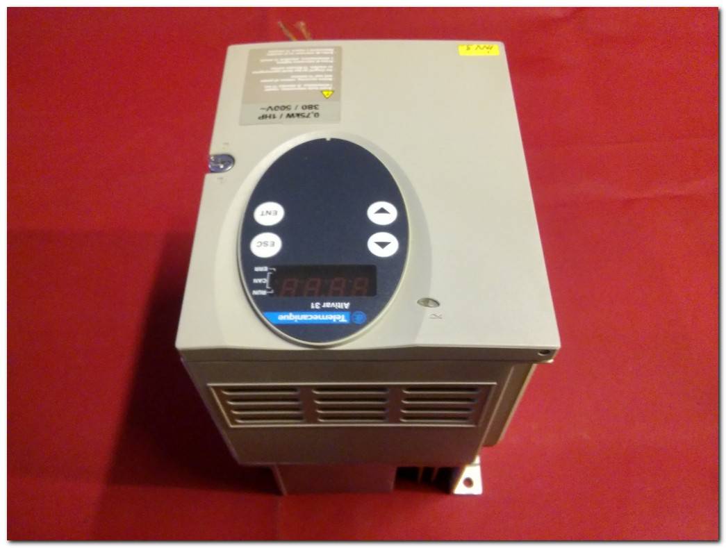 TELEMECANİQUE ATV31H075N4 0,75KW İNPUT 380-500V ALTİVAR 31 ATV31 SÜRÜCÜ