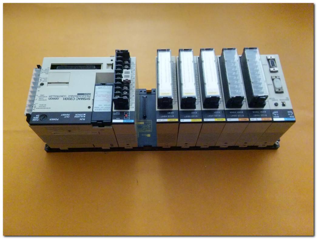 OMRON OC222V C200H-OC222V OUTPUT MODULE PLC ÇIKIŞ MODÜLÜ