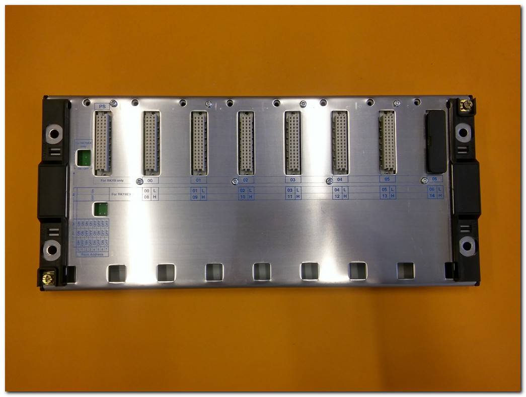 SCHNEİDER TSXRKY8 8 SLOT CHASSIS MODICON PREMIUM RACK PLC MONTAJ ÇERÇEVESİ