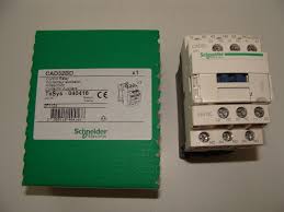 SCHNEİDER CAD32BD 24VDC SIFIR KUTULU KONTAKTÖR