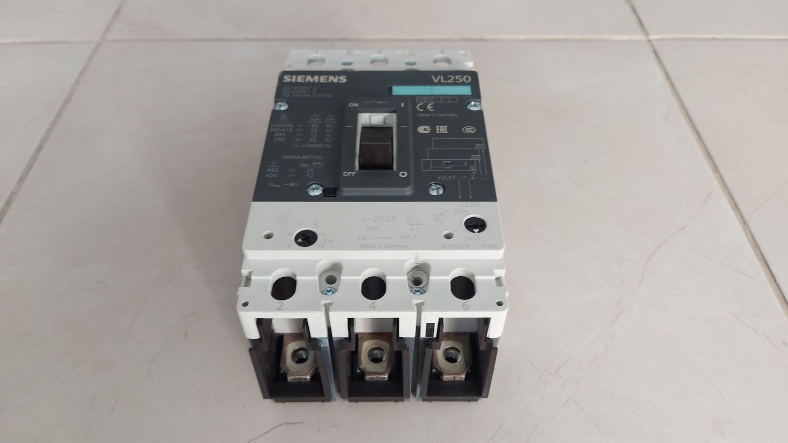 3VL3725-1AA36-0AA0 3VL9325-7DC30 VL250