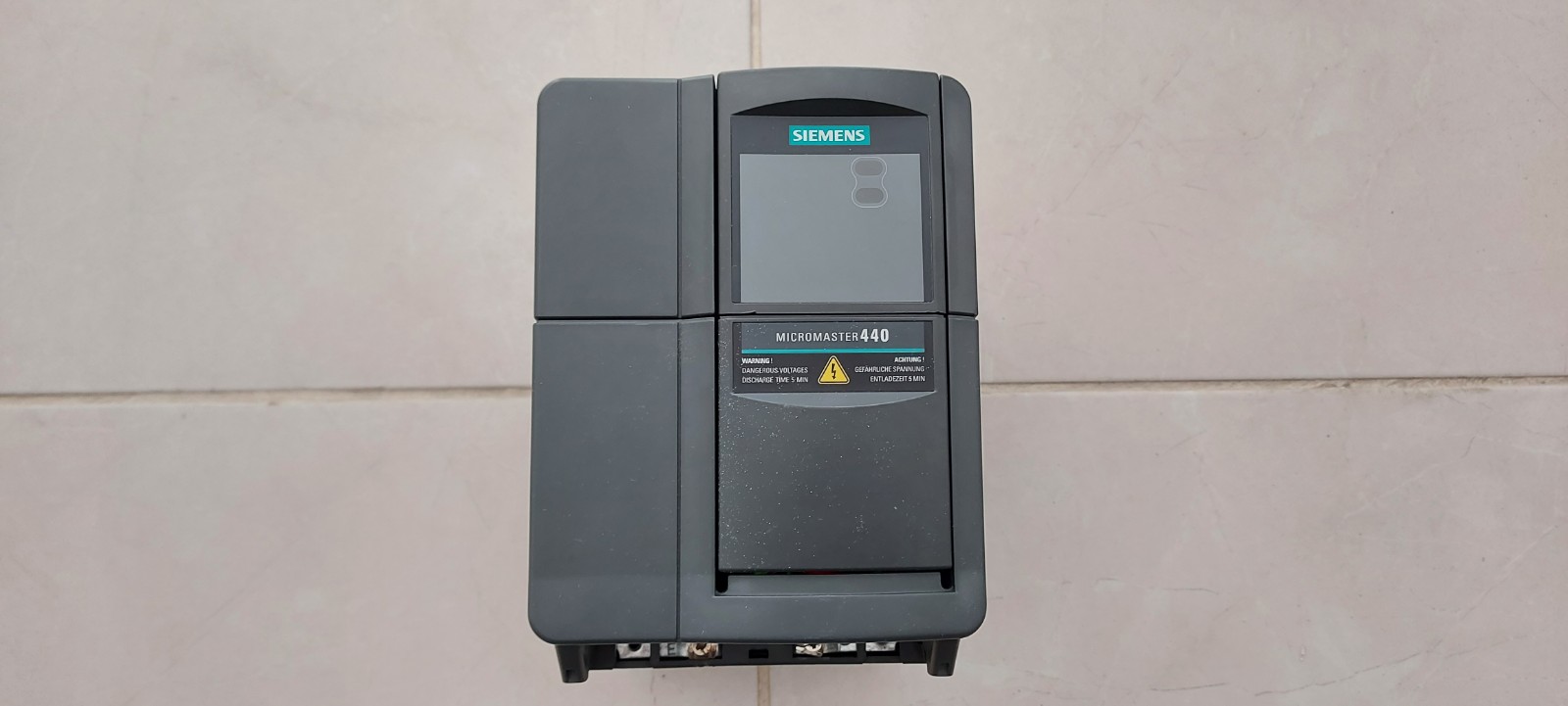 6SE6440-2AD23-0BA1